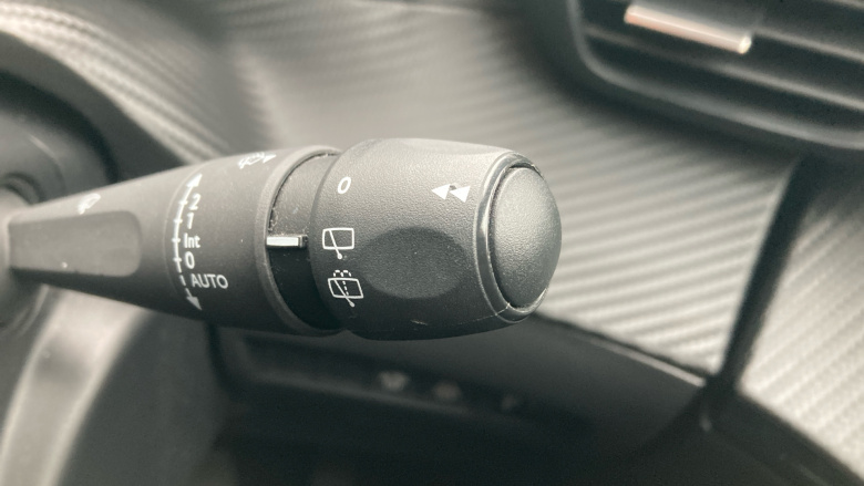 Peugeot 2008 1.2 PureTech Allure Premium 5dr Petrol Estate